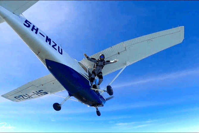 SkyDiving - Image 3