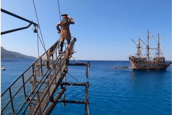 Пиратский корабль Ред Драгон — изображение 3